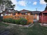 https://images.listonce.com.au/custom/160x/listings/3-stanhope-court-ringwood-vic-3134/076/00621076_img_09.jpg?wgI5BfLJTrE