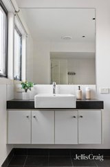 https://images.listonce.com.au/custom/160x/listings/3-station-walk-box-hill-vic-3128/222/01928222_img_10.jpg?mAq2jYWL_rw