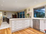 https://images.listonce.com.au/custom/160x/listings/3-stratheden-place-mooroolbark-vic-3138/695/01524695_img_06.jpg?Bigm5zeoFJA