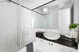 https://images.listonce.com.au/custom/160x/listings/3-strode-street-richmond-vic-3121/982/01974982_img_17.jpg?6eRuVgkBHZs