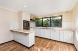 https://images.listonce.com.au/custom/160x/listings/3-stuart-drive-woodend-vic-3442/364/01187364_img_04.jpg?EkDUXpr24XU