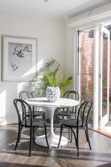 https://images.listonce.com.au/custom/160x/listings/3-tollington-avenue-malvern-east-vic-3145/116/01279116_img_18.jpg?1sM2rMpKZD4