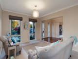 https://images.listonce.com.au/custom/160x/listings/3-tudor-drive-mooroolbark-vic-3138/534/01524534_img_03.jpg?9EXgRNe1Aqk