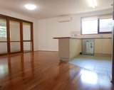 https://images.listonce.com.au/custom/160x/listings/3-ward-street-bentleigh-vic-3204/080/01817080_img_05.jpg?_EWubO0Op3Q