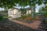 https://images.listonce.com.au/custom/160x/listings/3-warner-avenue-ashburton-vic-3147/630/01353630_img_10.jpg?nPn8vvyyOSs