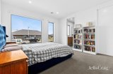 https://images.listonce.com.au/custom/160x/listings/3-whatman-street-lucas-vic-3350/749/01815749_img_08.jpg?7T-6mgQswGQ