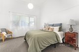 https://images.listonce.com.au/custom/160x/listings/3-winter-street-redan-vic-3350/596/01176596_img_10.jpg?7CX__y1bHNU