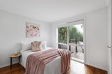 https://images.listonce.com.au/custom/160x/listings/30-arcadia-way-eltham-north-vic-3095/320/01736320_img_12.jpg?nGhmR9r8R2g