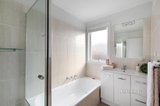 https://images.listonce.com.au/custom/160x/listings/30-arcadia-way-eltham-north-vic-3095/320/01736320_img_13.jpg?tAerZsp4ATI