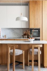https://images.listonce.com.au/custom/160x/listings/30-atkins-street-kew-vic-3101/791/01737791_img_15.jpg?xOsGvWtK9-g