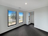 https://images.listonce.com.au/custom/160x/listings/30-beveridge-circuit-armstrong-creek-vic-3217/199/01907199_img_04.jpg?T3k-g7l_FFw