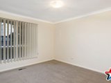 https://images.listonce.com.au/custom/160x/listings/30-cambridge-road-mooroolbark-vic-3138/277/01526277_img_06.jpg?lKAwoTFUU7s