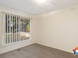 https://images.listonce.com.au/custom/160x/listings/30-cambridge-road-mooroolbark-vic-3138/277/01526277_img_08.jpg?v6Tl7RNsu9E