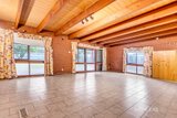 https://images.listonce.com.au/custom/160x/listings/30-carrington-street-pascoe-vale-south-vic-3044/373/01765373_img_01.jpg?k3pbwNKVllo