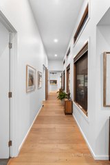 https://images.listonce.com.au/custom/160x/listings/30-epworth-street-ocean-grove-vic-3226/735/01370735_img_07.jpg?e1xqtnlsUsk