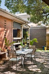 https://images.listonce.com.au/custom/160x/listings/30-garden-street-kilsyth-vic-3137/527/01628527_img_12.jpg?y8DasrS4ZsU