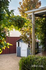 https://images.listonce.com.au/custom/160x/listings/30-gooch-street-thornbury-vic-3071/585/01900585_img_07.jpg?hKbQvmwzTYQ