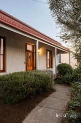 https://images.listonce.com.au/custom/160x/listings/30-gooch-street-thornbury-vic-3071/585/01900585_img_19.jpg?PoRXkU_a1_U