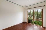 https://images.listonce.com.au/custom/160x/listings/30-greville-road-rosanna-vic-3084/666/01873666_img_09.jpg?RgrWiGUc_1M
