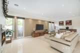 https://images.listonce.com.au/custom/160x/listings/30-halliday-street-mount-waverley-vic-3149/664/01922664_img_03.jpg?lajwySaXXpI