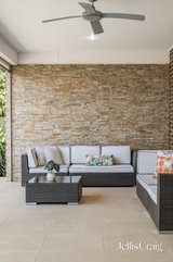 https://images.listonce.com.au/custom/160x/listings/30-halliday-street-mount-waverley-vic-3149/664/01922664_img_20.jpg?_wt_5XM5LGI
