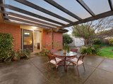 https://images.listonce.com.au/custom/160x/listings/30-henshall-road-strathmore-vic-3041/390/00847390_img_09.jpg?mVikoPeKHxY