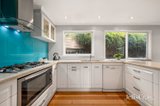 https://images.listonce.com.au/custom/160x/listings/30-jacaranda-avenue-kilsyth-vic-3137/702/01914702_img_05.jpg?kyeROPsqGD4