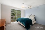 https://images.listonce.com.au/custom/160x/listings/30-jacaranda-avenue-kilsyth-vic-3137/702/01914702_img_08.jpg?D8OHFjfbxFU