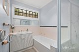 https://images.listonce.com.au/custom/160x/listings/30-jacaranda-avenue-kilsyth-vic-3137/702/01914702_img_09.jpg?H7VXlm1bl_I