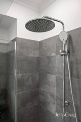 https://images.listonce.com.au/custom/160x/listings/30-larbert-road-mooroolbark-vic-3138/879/01902879_img_12.jpg?KRfjJWT8ozM