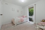 https://images.listonce.com.au/custom/160x/listings/30-leslie-street-elsternwick-vic-3185/843/01872843_img_13.jpg?hKepn_pDslU