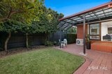 https://images.listonce.com.au/custom/160x/listings/30-leslie-street-elsternwick-vic-3185/843/01872843_img_16.jpg?ZeIreHYzlJw