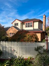 https://images.listonce.com.au/custom/160x/listings/30-lucknow-street-mitcham-vic-3132/234/01389234_img_02.jpg?t847Fq6xDWU