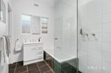 https://images.listonce.com.au/custom/160x/listings/30-lysbeth-street-mckinnon-vic-3204/033/01753033_img_10.jpg?tDxVtKK9q0g