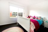 https://images.listonce.com.au/custom/160x/listings/30-malinda-crescent-bell-park-vic-3215/221/01699221_img_06.jpg?vBNnuxe0WzY