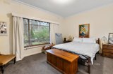 https://images.listonce.com.au/custom/160x/listings/30-mandowie-crescent-croydon-vic-3136/265/01556265_img_06.jpg?UF1lnSR5Dts