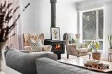 https://images.listonce.com.au/custom/160x/listings/30-mccashney-way-trentham-vic-3458/782/01905782_img_04.jpg?S9ADfrJy5QQ