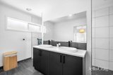 https://images.listonce.com.au/custom/160x/listings/30-mccashney-way-trentham-vic-3458/782/01905782_img_09.jpg?W_w6Nyqne6A