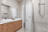 https://images.listonce.com.au/custom/160x/listings/30-monteith-crescent-endeavour-hills-vic-3802/876/01982876_img_08.jpg?BUYZUXEJp7I