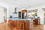 https://images.listonce.com.au/custom/160x/listings/30-peart-court-lovely-banks-vic-3213/134/01922134_img_06.jpg?jcQ63ObVmnA