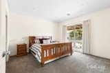 https://images.listonce.com.au/custom/160x/listings/30-peart-court-lovely-banks-vic-3213/134/01922134_img_11.jpg?Ua0pr6O0m48