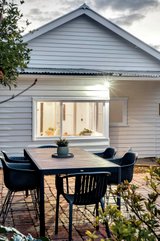 https://images.listonce.com.au/custom/160x/listings/30-shamrock-street-brunswick-west-vic-3055/492/01543492_img_16.jpg?cBSdHrdz6Zo