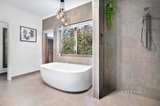 https://images.listonce.com.au/custom/160x/listings/30-signature-drive-alfredton-vic-3350/210/01122210_img_09.jpg?IDfPZO9wVu8