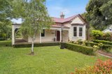 https://images.listonce.com.au/custom/160x/listings/30-simpson-street-kyneton-vic-3444/093/01896093_img_05.jpg?2RG8_JVXjHE
