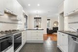 https://images.listonce.com.au/custom/160x/listings/30-stratford-avenue-bentleigh-east-vic-3165/666/01330666_img_05.jpg?dHV0Q49AilQ