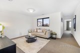 https://images.listonce.com.au/custom/160x/listings/30-tulk-street-berwick-vic-3806/040/01680040_img_07.jpg?_8Uz5Ep77Bo
