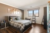 https://images.listonce.com.au/custom/160x/listings/30-upland-road-strathmore-vic-3041/895/01977895_img_07.jpg?C97-dfwLoUE