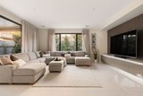 https://images.listonce.com.au/custom/160x/listings/30-upland-road-strathmore-vic-3041/895/01977895_img_10.jpg?7EDpJmPS4c4