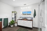 https://images.listonce.com.au/custom/160x/listings/300-maldon-shelbourne-road-maldon-vic-3463/256/01566256_img_11.jpg?rwwCWLnNeGg