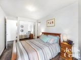 https://images.listonce.com.au/custom/160x/listings/301-domville-avenue-hawthorn-vic-3122/718/01811718_img_05.jpg?u6T_UOhPJuI